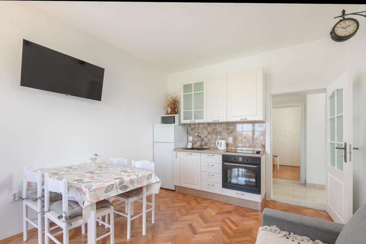 Apartman Ana Boric Podgora Buitenkant foto